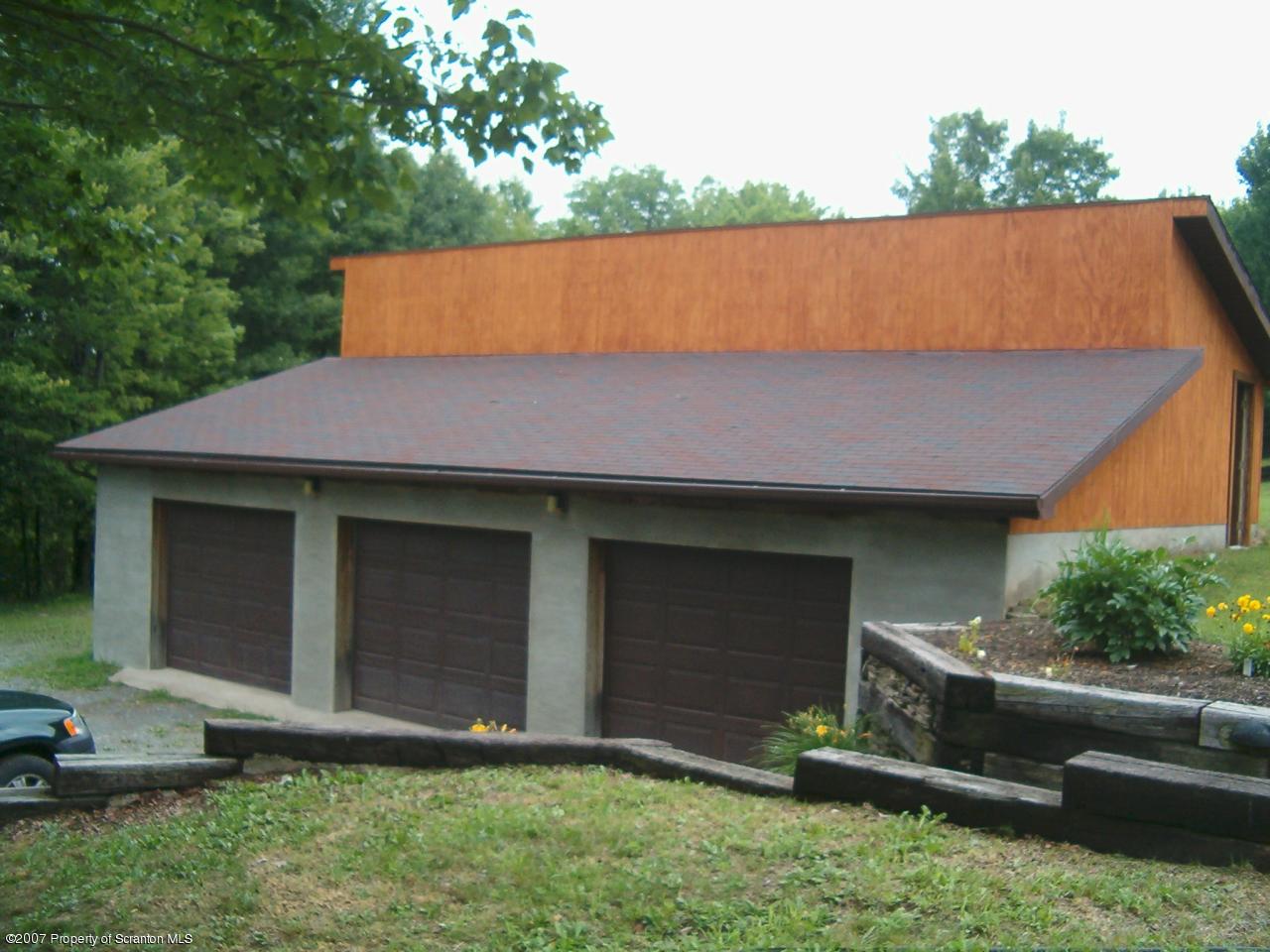 117 Elk Lake Road Montrose, PA 18801 - Photo 3 of 15 Three Car Detached Garage