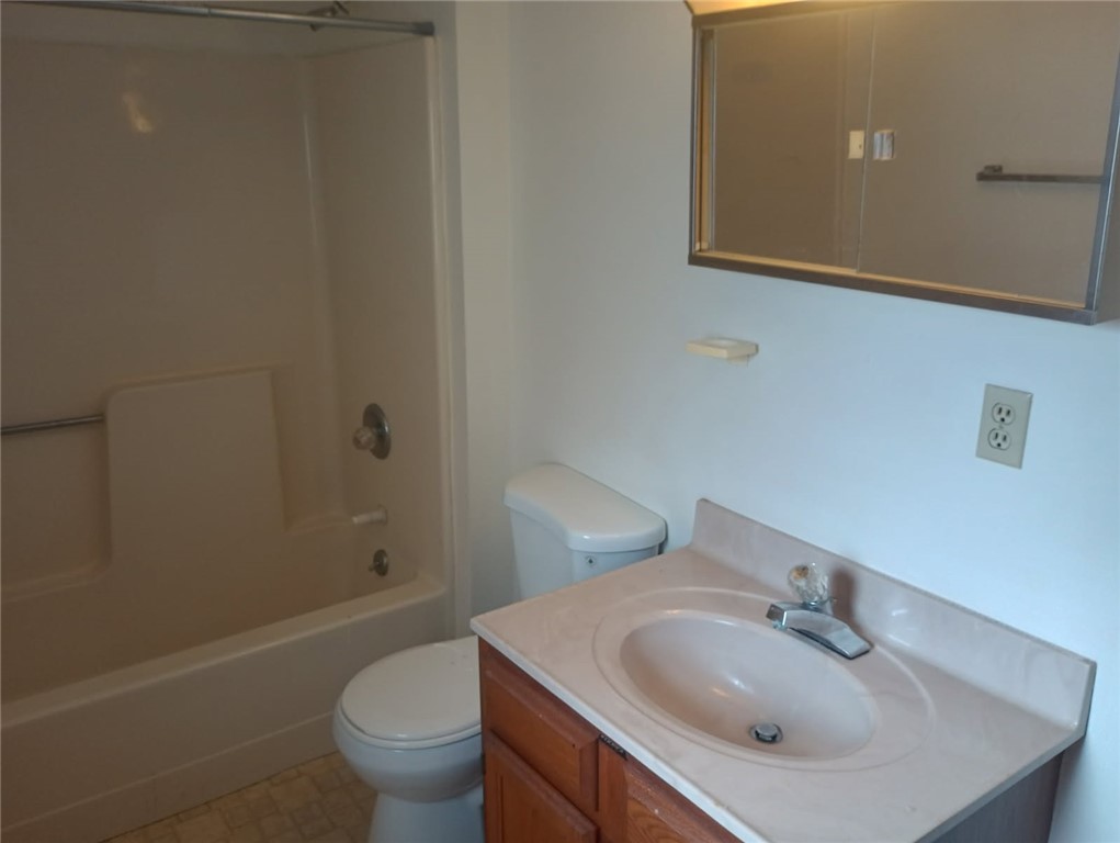 203 Huffman Street Georgetown, IL 61846 - Photo 6 of 9