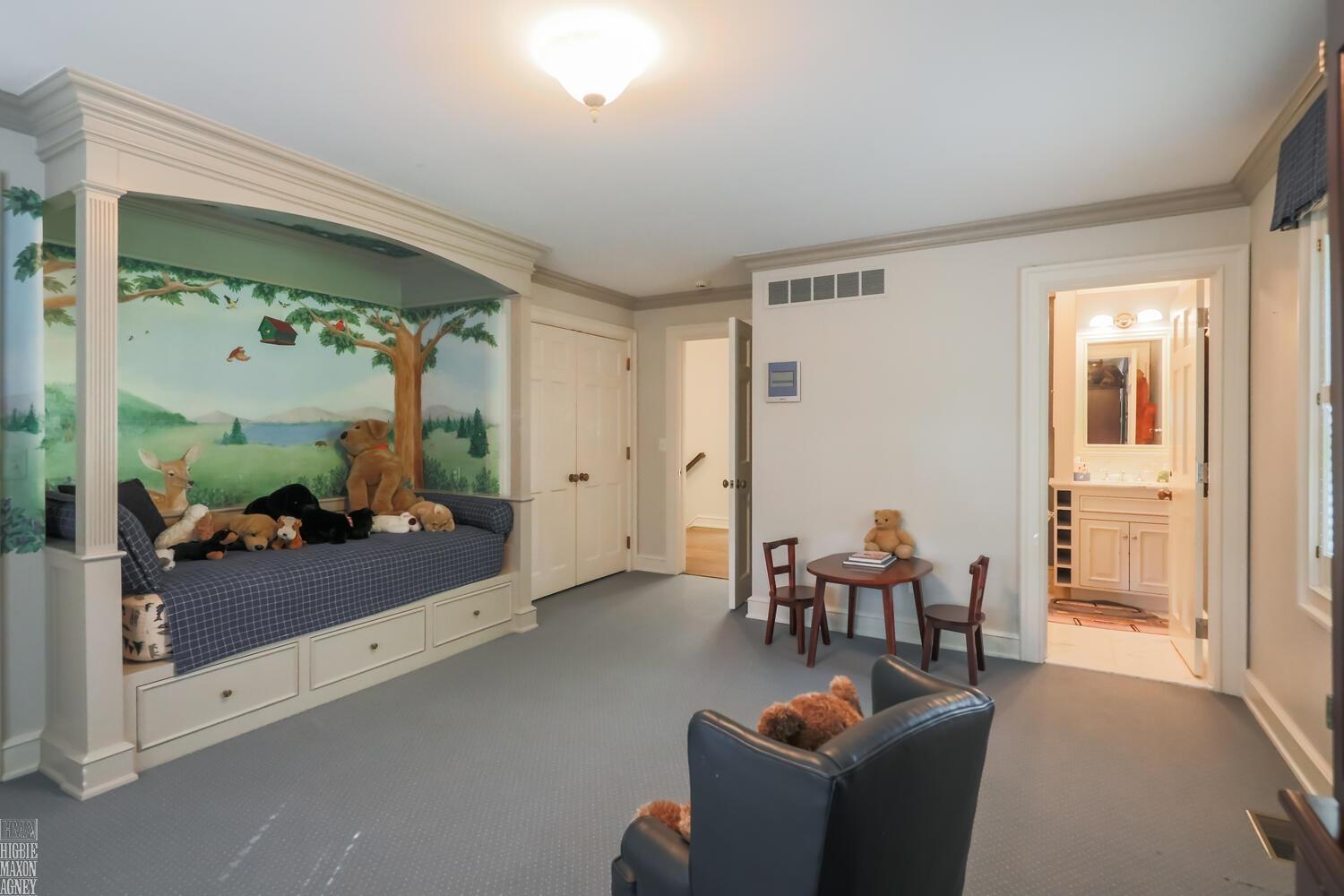 180 Provencal Road Grosse Pointe, MI 48236 - Photo 56 of 99 50142125-4cbf0609-c250-4e00-be3e-56a884d28094.JPG