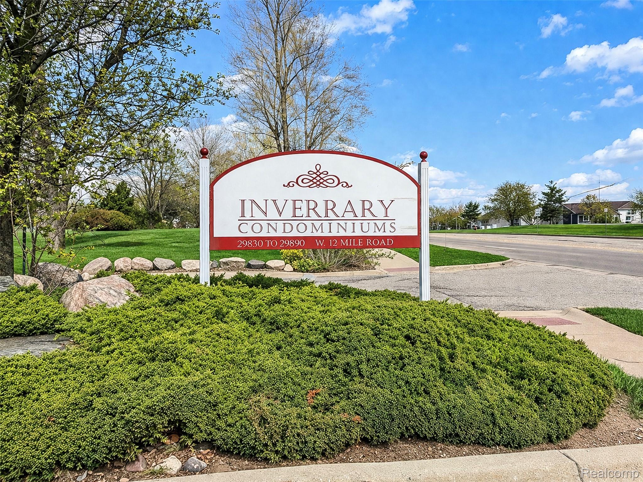 29860 West 12 Mile Road, Unit 604 Farmington, MI 48334 - Photo 26 of 26 View of community sign