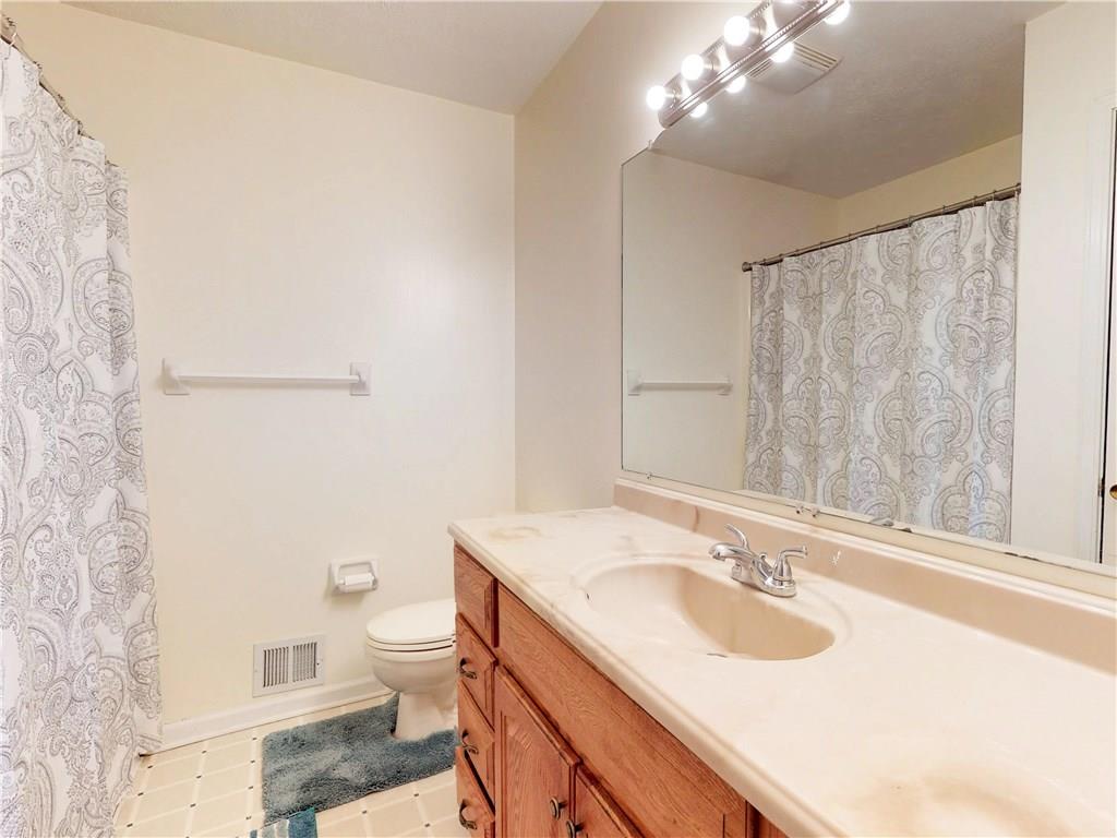 8728 Winding Ridge Road Indianapolis, IN 46217 - Photo 31 of 39 Gallery Image 31