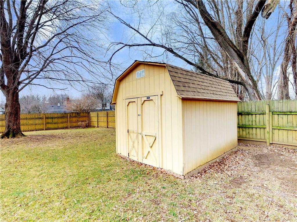 8728 Winding Ridge Road Indianapolis, IN 46217 - Photo 36 of 39 Gallery Image 36