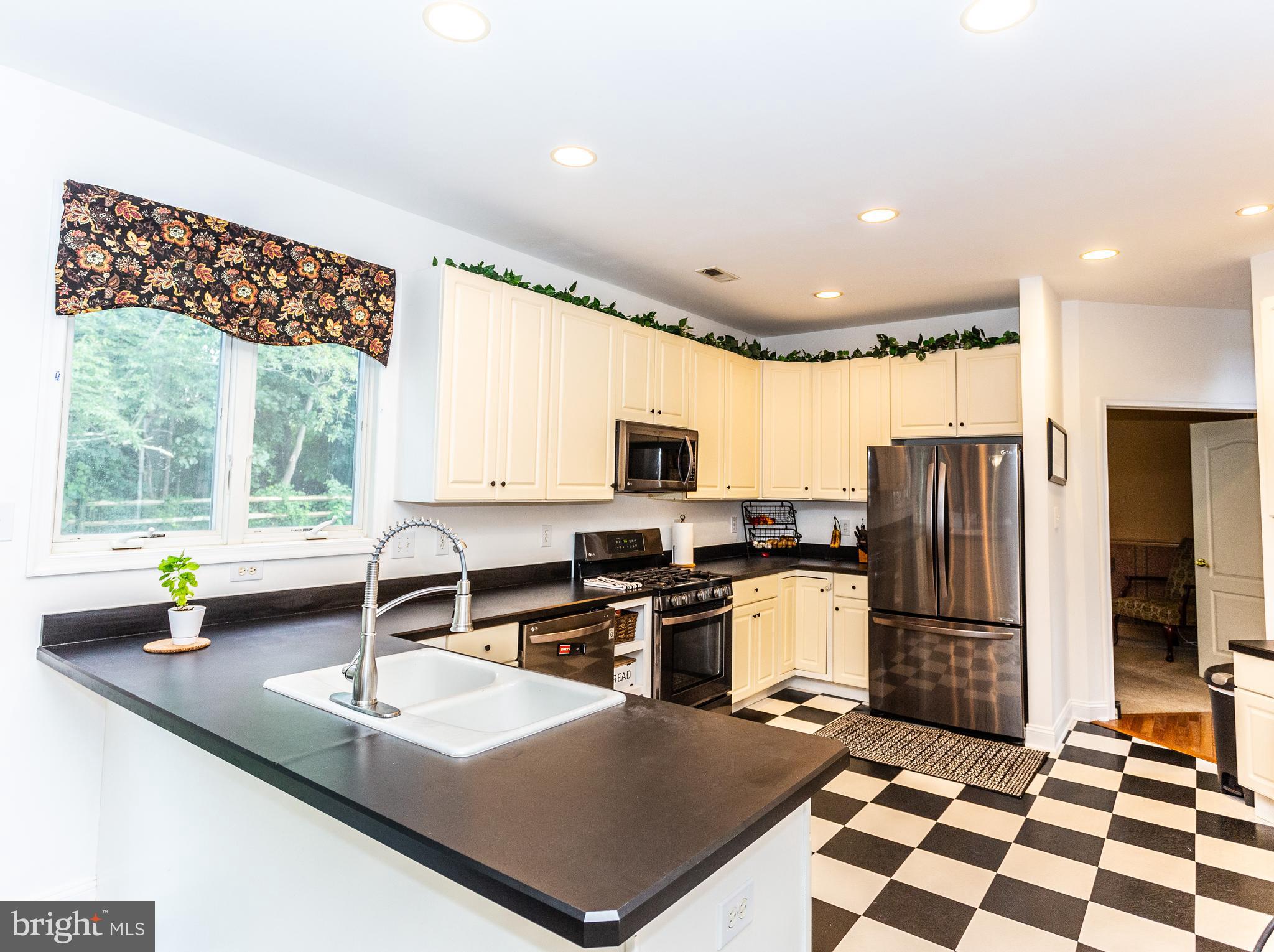 452 Colts Run Road Williamstown, NJ 08094 - Photo 14 of 42