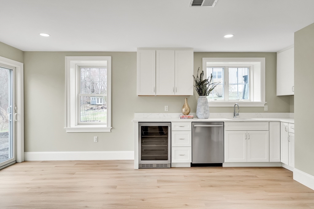 232 Lincoln Street Lexington, MA 02421 - Photo 37 of 42