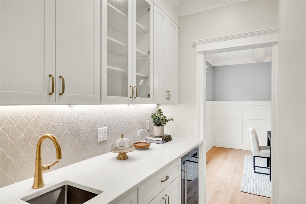 232 Lincoln Street Lexington, MA 02421 - Photo 8 of 42