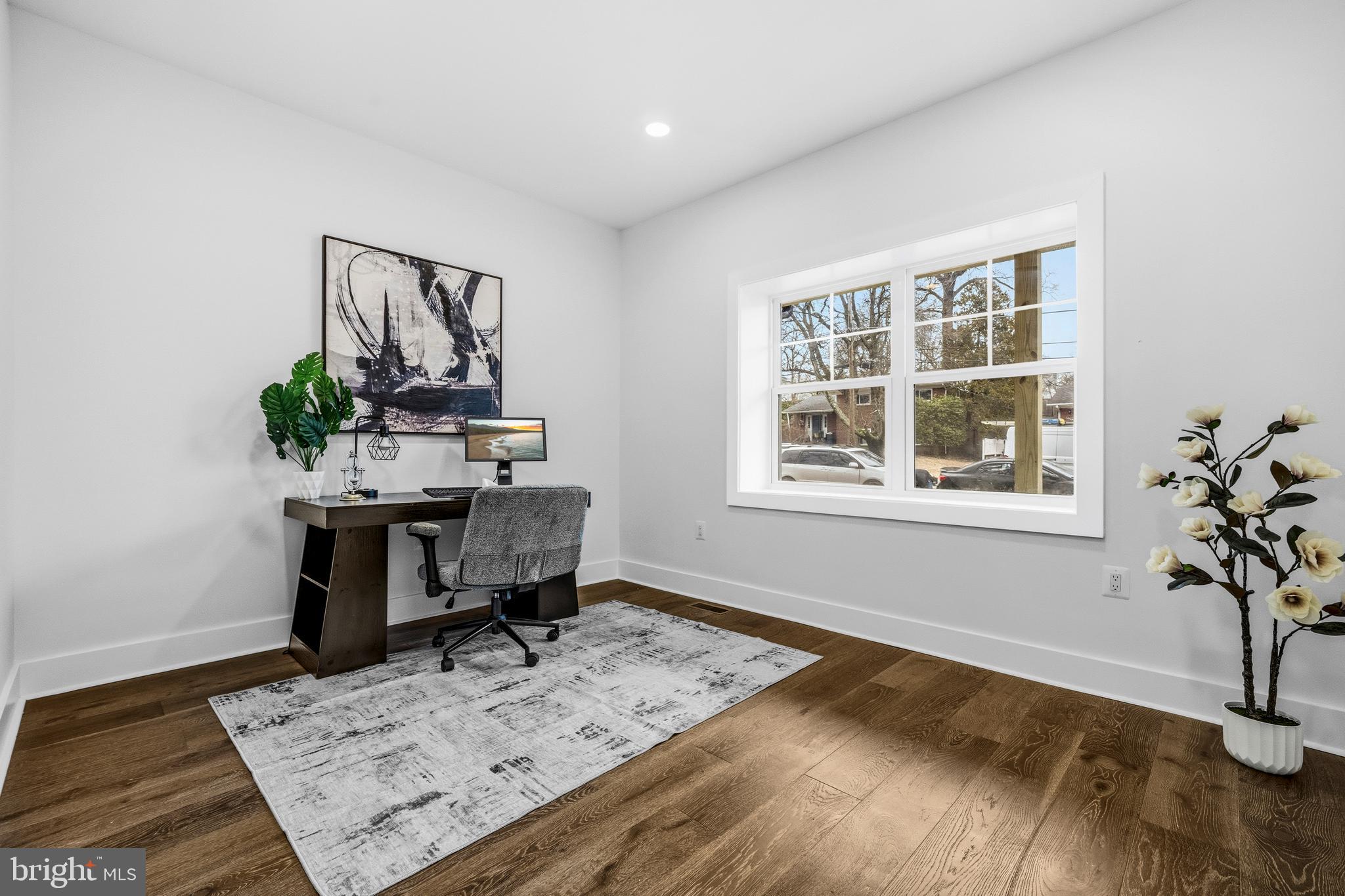 414 Waterford Road Silver Spring, MD 20901 - Photo 17 of 67 a workspace with furniture and window