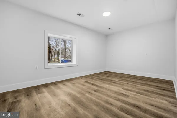 $1,200,000 | 414 Waterford Road, Silver Spring, MD 20901