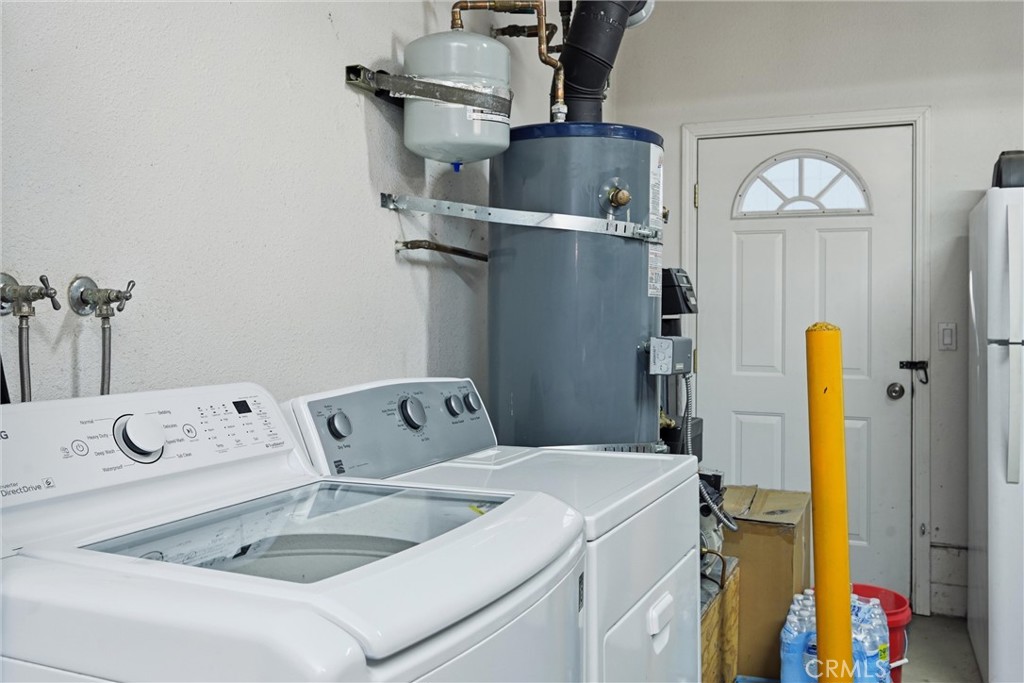 18685 Oak Grove Road Hidden Valley Lake, CA 95467 - Photo 18 of 52 a utility room with dryer and washer