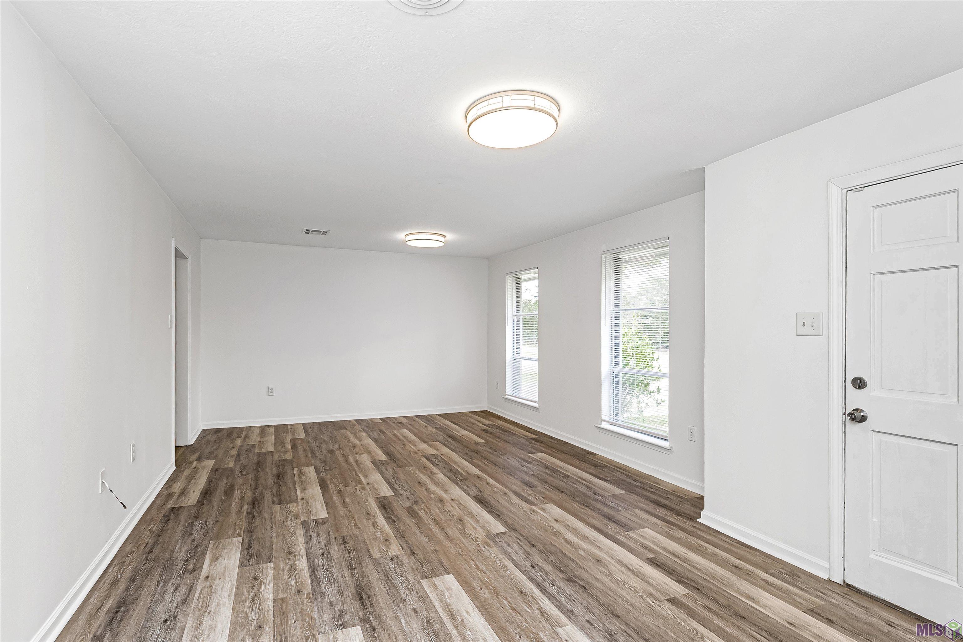 1435 Duchess Drive Baton Rouge, LA 70815 - Photo 8 of 25 Living Room