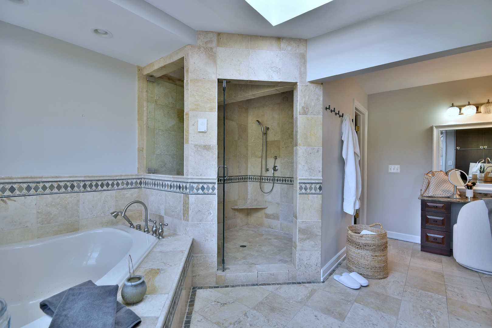 171 North Buckley Road Chicago, IL 60639 - Photo 36 of 42 a bathroom with a tub shower and toilet