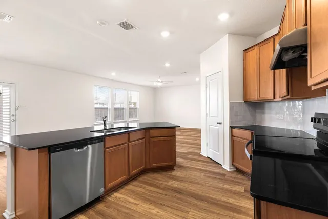 $2,345 | 213 Skipping Stone Run, Georgetown, TX 78628