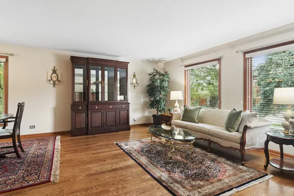 $725,000 | 897 West Kelly Ann Drive, Palatine, IL 60067