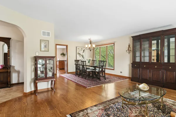 $725,000 | 897 West Kelly Ann Drive, Palatine, IL 60067