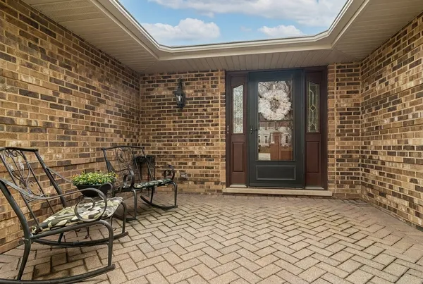 $725,000 | 897 West Kelly Ann Drive, Palatine, IL 60067