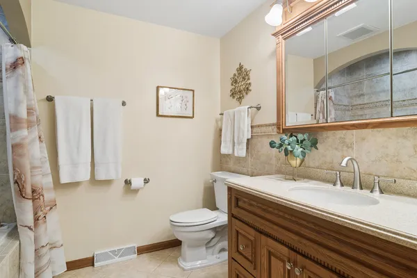 $725,000 | 897 West Kelly Ann Drive, Palatine, IL 60067