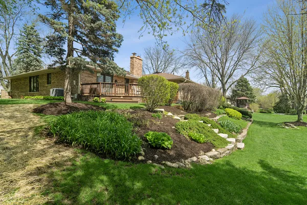 $725,000 | 897 West Kelly Ann Drive, Palatine, IL 60067