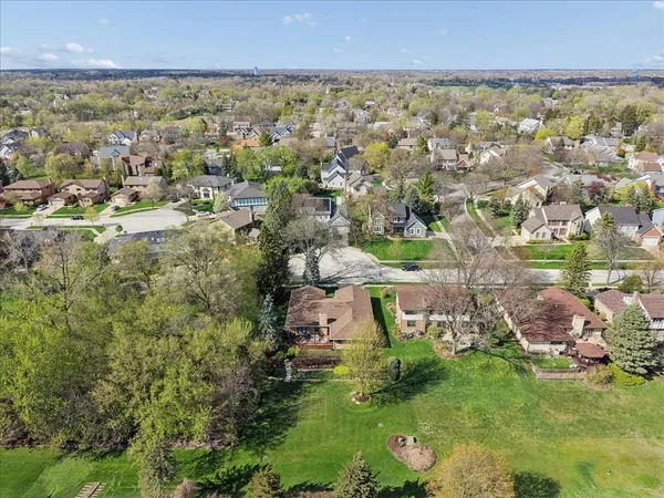 $725,000 | 897 West Kelly Ann Drive, Palatine, IL 60067