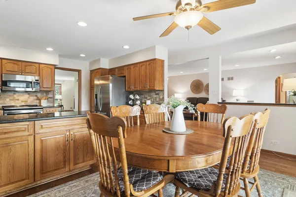 $725,000 | 897 West Kelly Ann Drive, Palatine, IL 60067