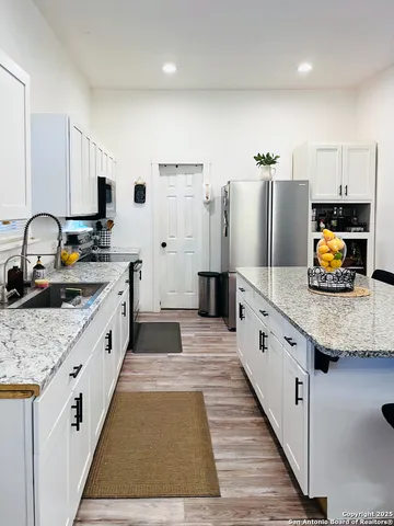 $2,300 | 120 Town View Lane, Canyon Lake, TX 78133