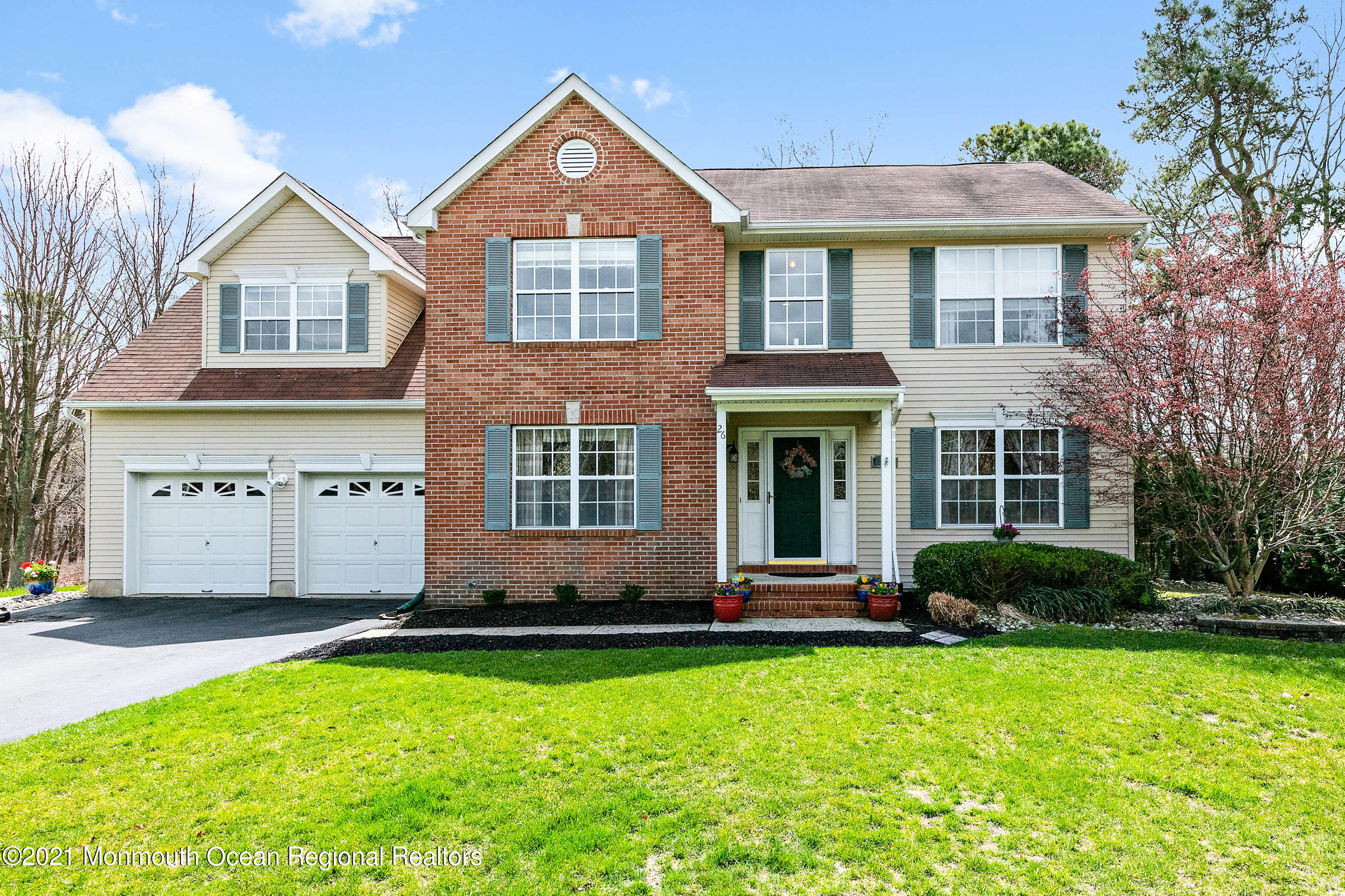 26 Roe Lane Howell, NJ 07731 - Photo 2 of 30 Privacy