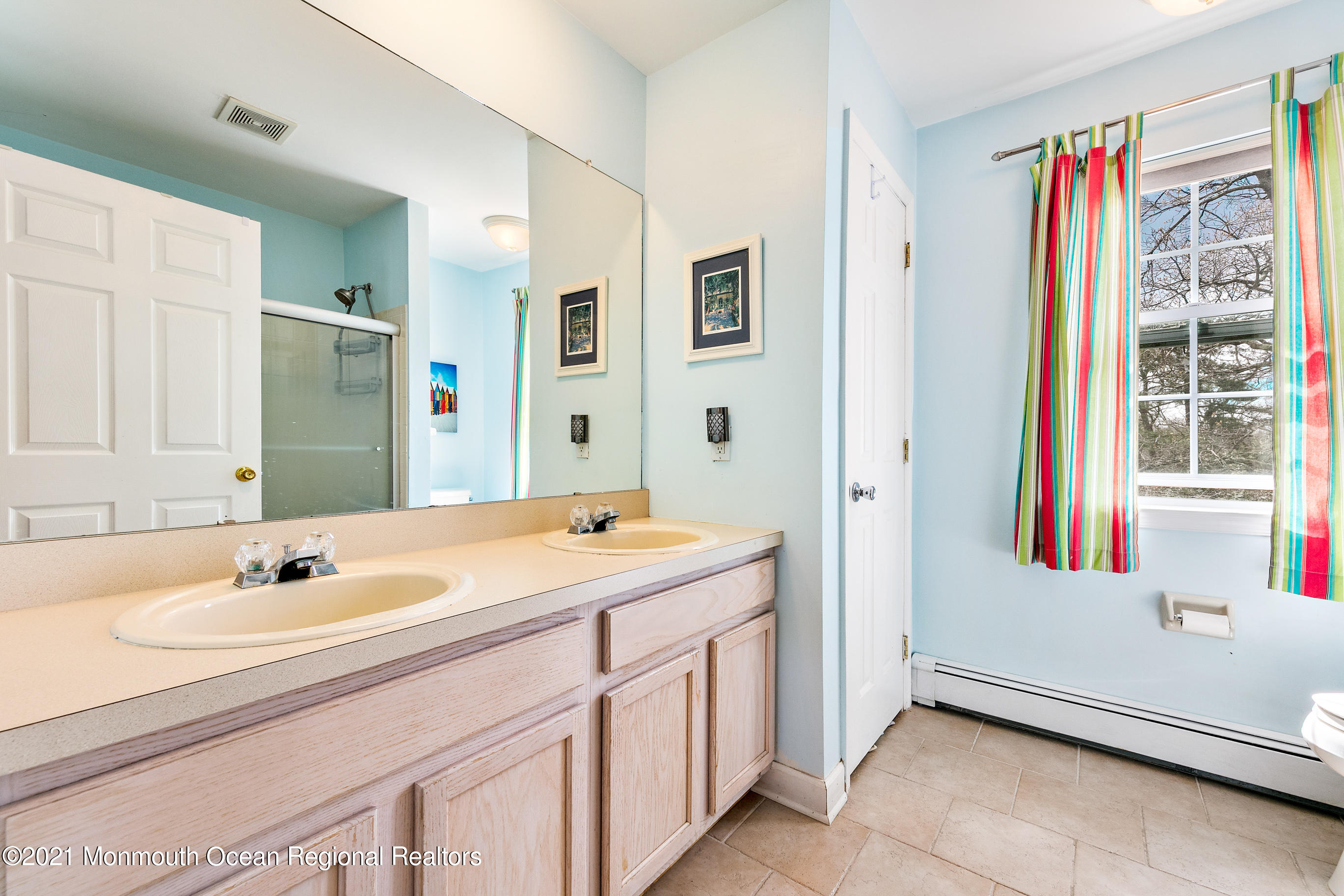 26 Roe Lane Howell, NJ 07731 - Photo 19 of 30 Hall Bath