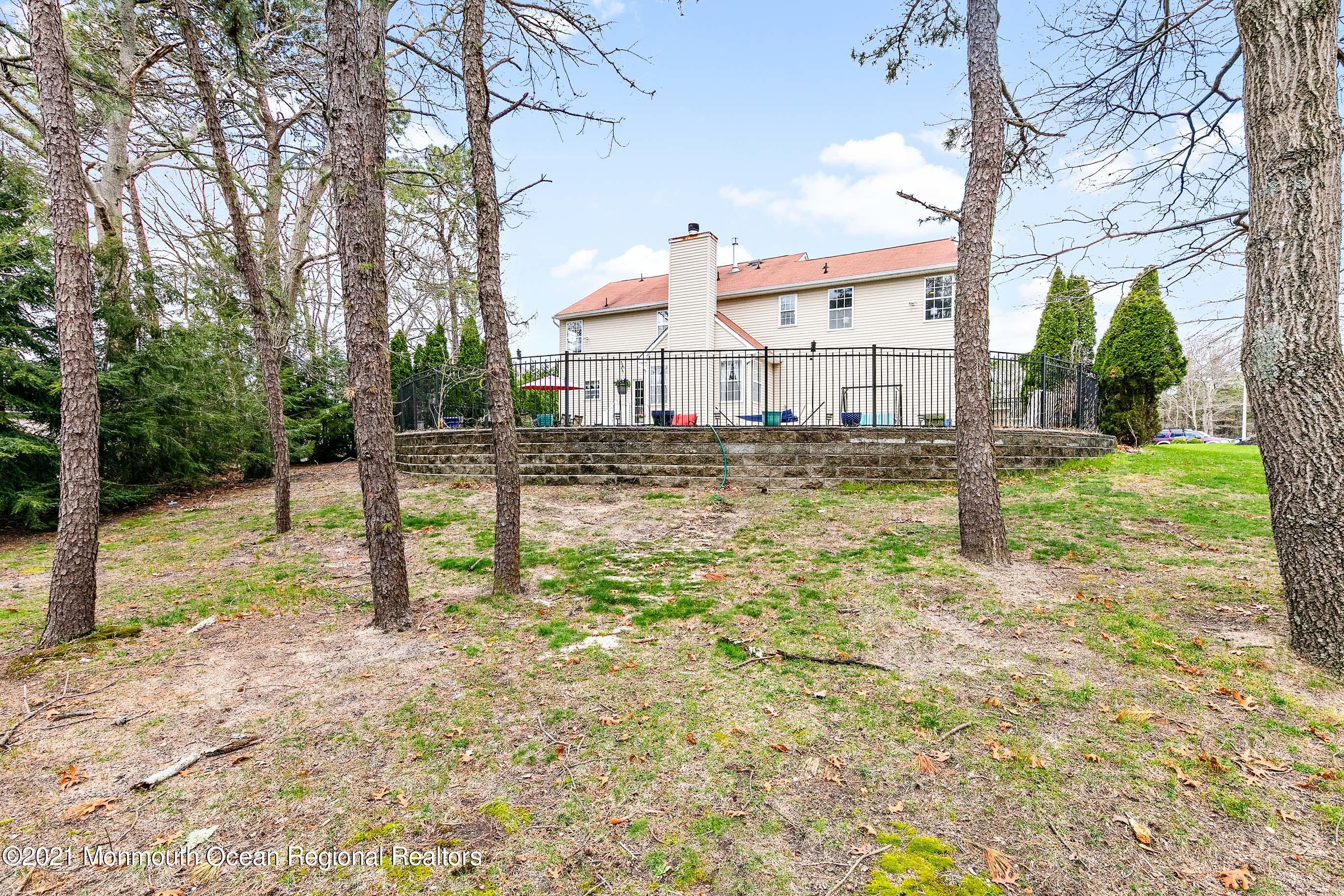 26 Roe Lane Howell, NJ 07731 - Photo 28 of 30 Tiered Yard