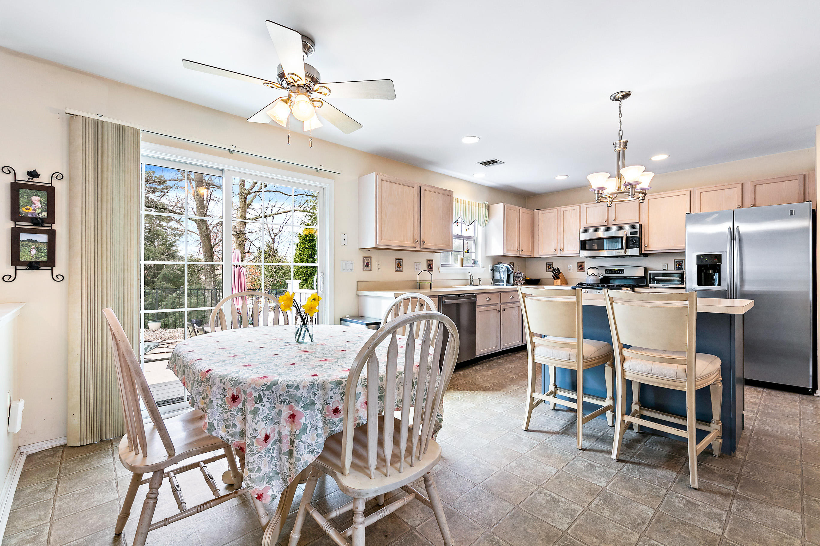 26 Roe Lane Howell, NJ 07731 - Photo 4 of 30 Eat In Kitchen