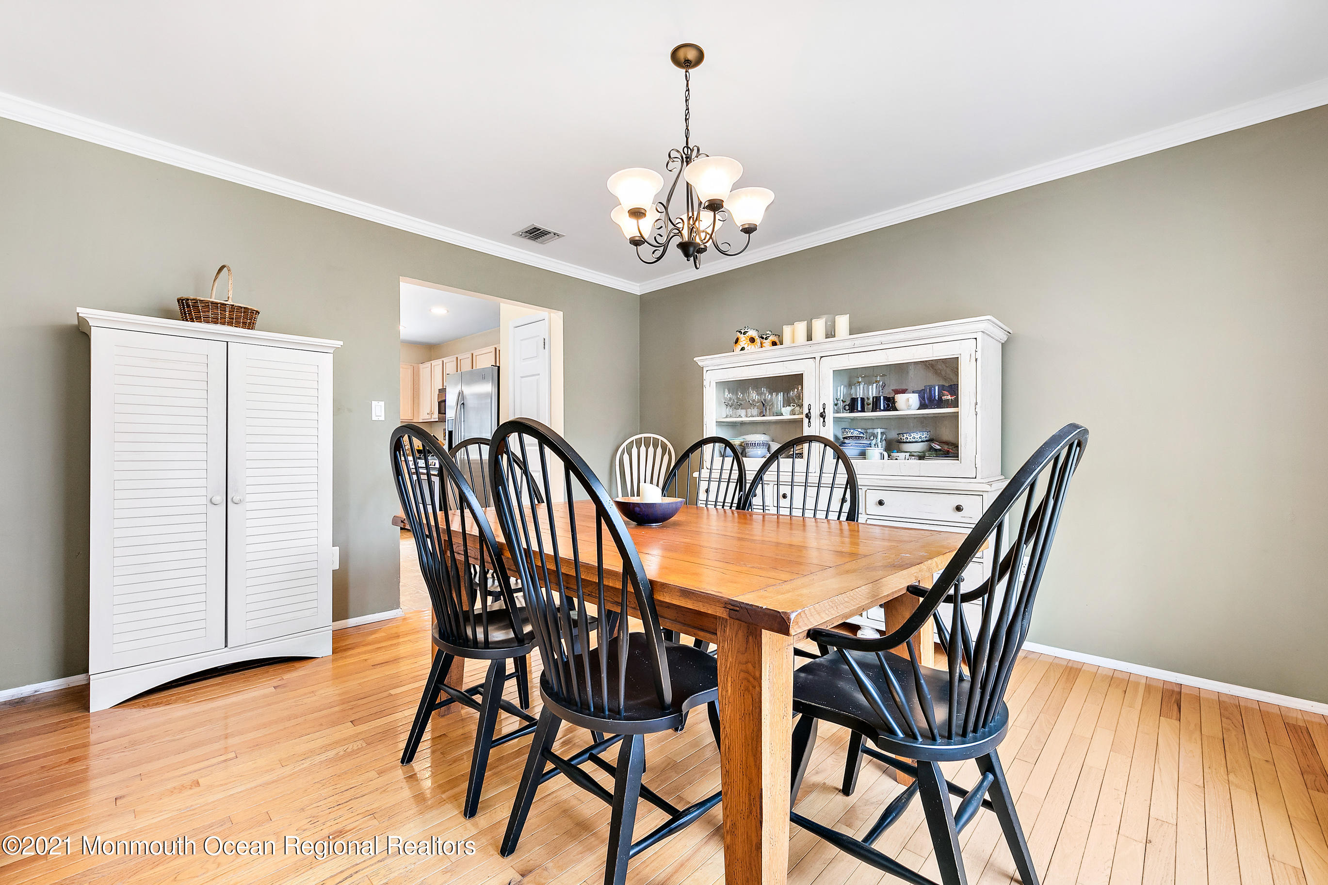 26 Roe Lane Howell, NJ 07731 - Photo 9 of 30 Entertain