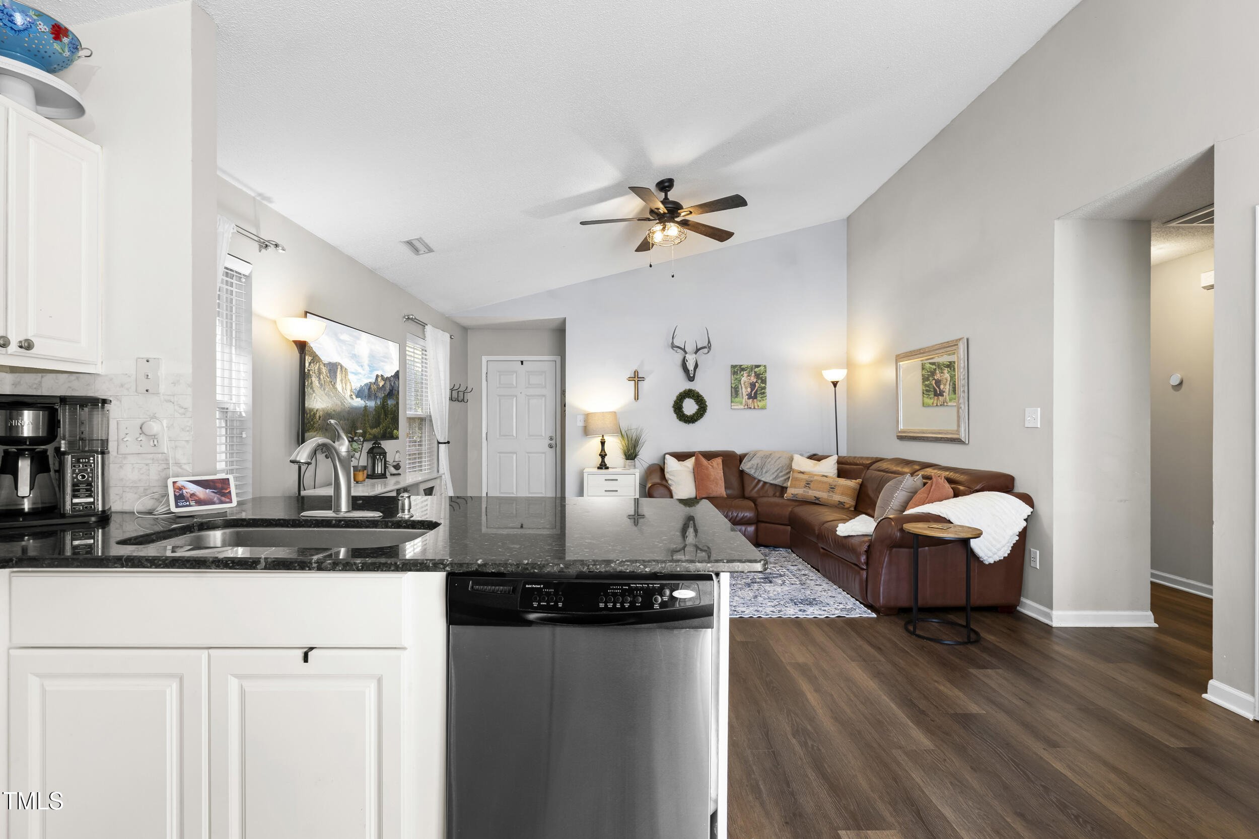 107 Checker Court Apex, NC 27502 - Photo 12 of 23 12_dsc04841