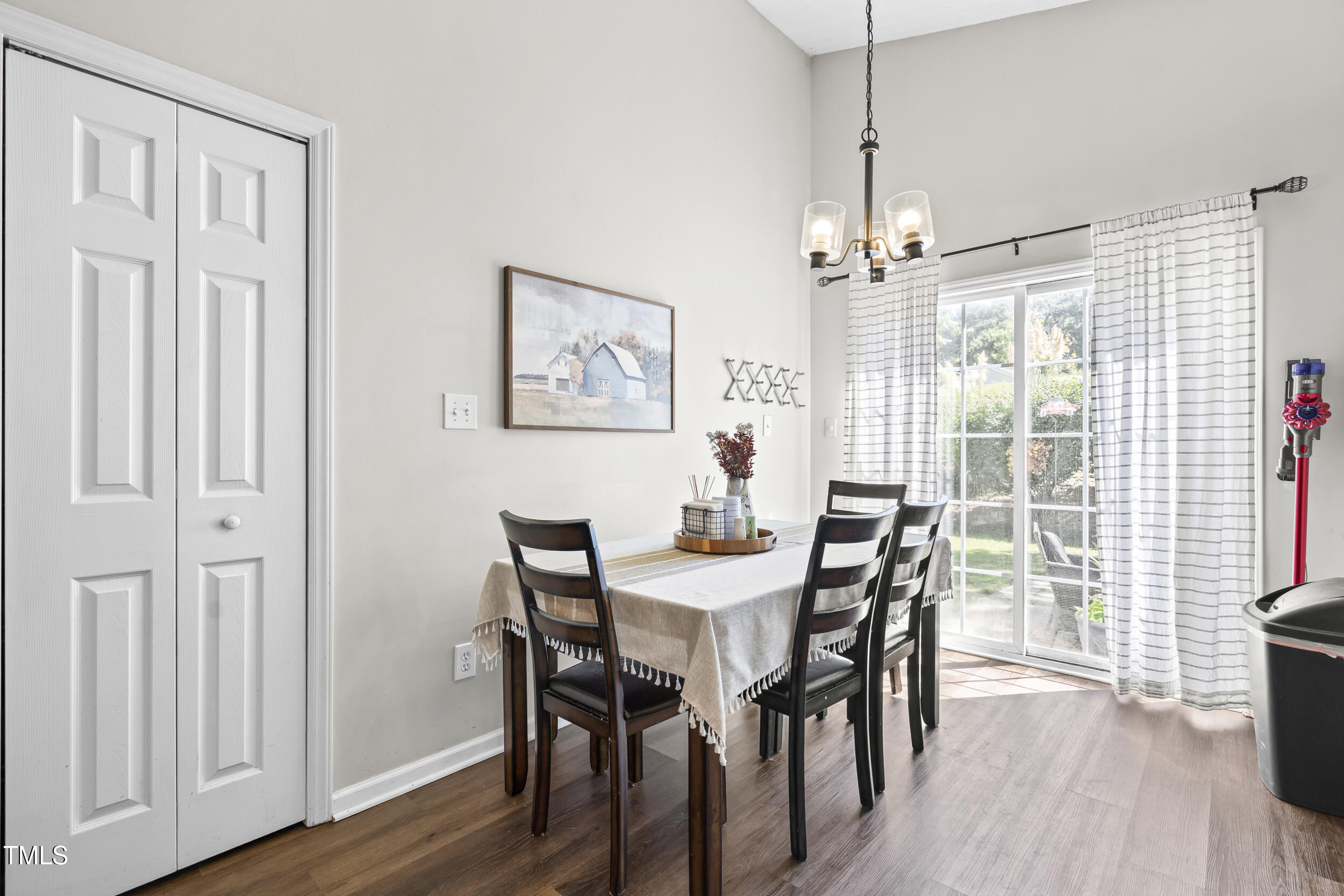 107 Checker Court Apex, NC 27502 - Photo 8 of 23 8_dsc04829