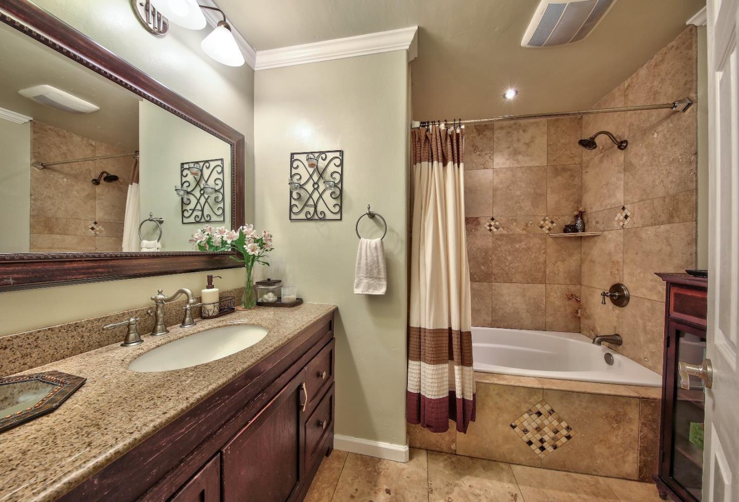 6701 Tustin Road Salinas, CA 93907 - Photo 14 of 26 Gallery Image 14
