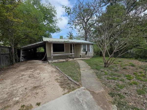 $1,200 | 3414 Riverside Drive, Kerrville, TX 78028