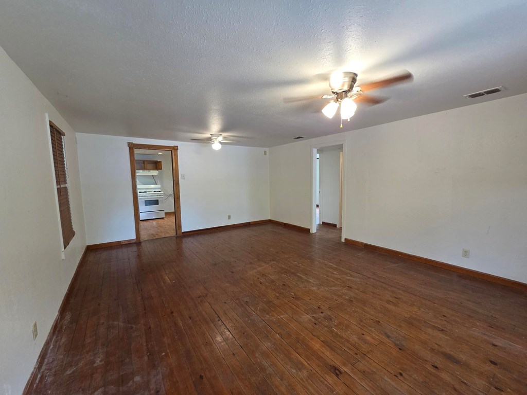 3414 Riverside Drive Kerrville, TX 78028 - Photo 2 of 9