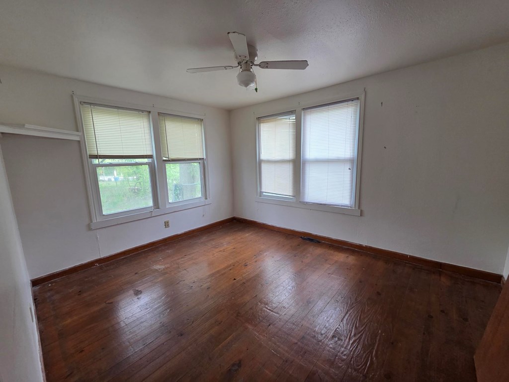 3414 Riverside Drive Kerrville, TX 78028 - Photo 6 of 9