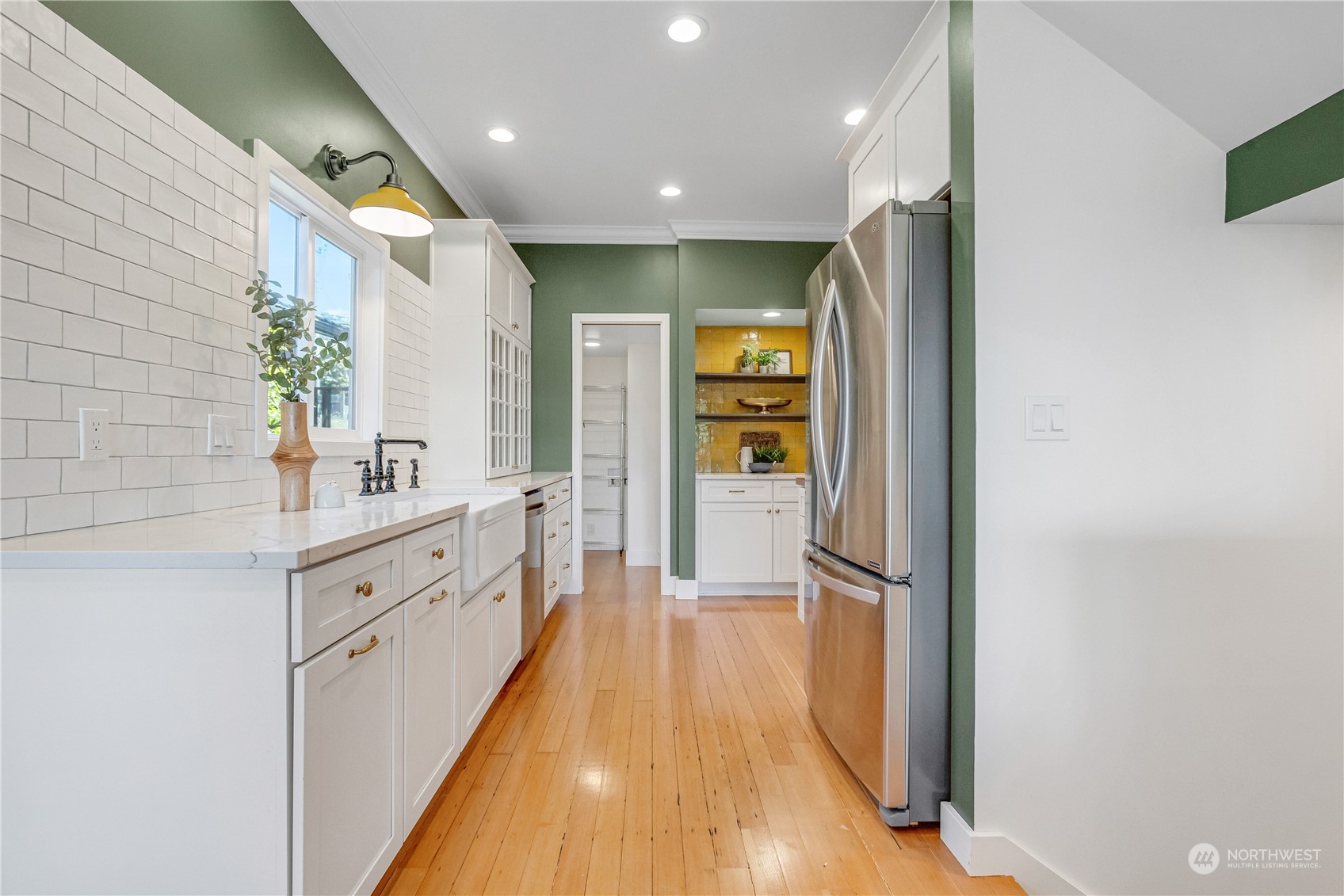 4326 Southwest Findlay Street Seattle, WA 98136 - Photo 12 of 40 Gallery Image 12
