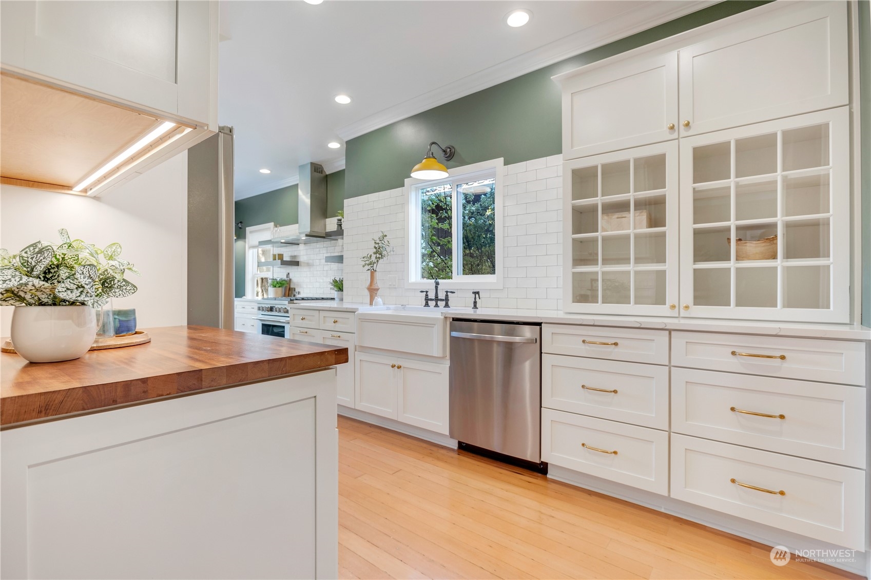4326 Southwest Findlay Street Seattle, WA 98136 - Photo 8 of 40 Gallery Image 8
