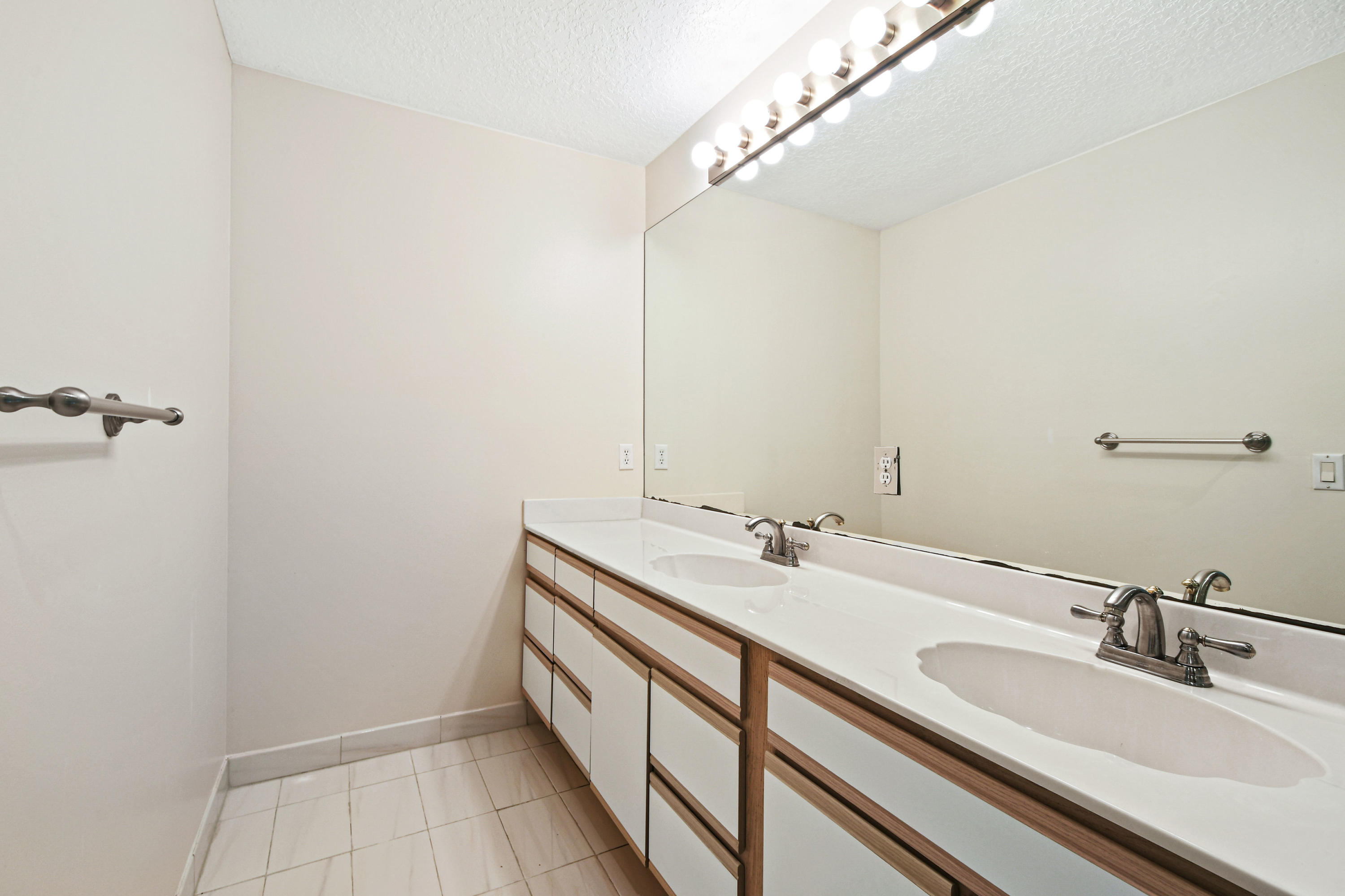 18800 Southeast Crosswinds Road Jupiter, FL 33478 - Photo 34 of 77 18800SECrosswindsRoad_34