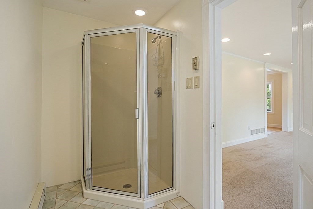 29 Walnut Road Swampscott, MA 01907 - Photo 13 of 30 Gallery Image 13