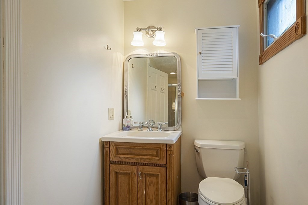 29 Walnut Road Swampscott, MA 01907 - Photo 14 of 30 Gallery Image 14