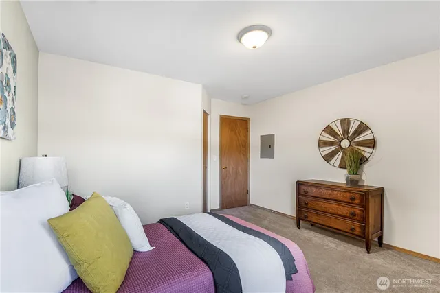 $290,000 | 6317 111th Avenue East, Puyallup, WA 98372