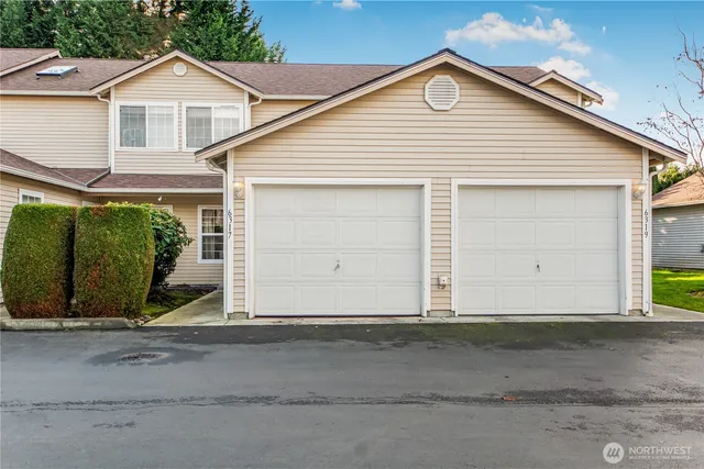 $290,000 | 6317 111th Avenue East, Puyallup, WA 98372