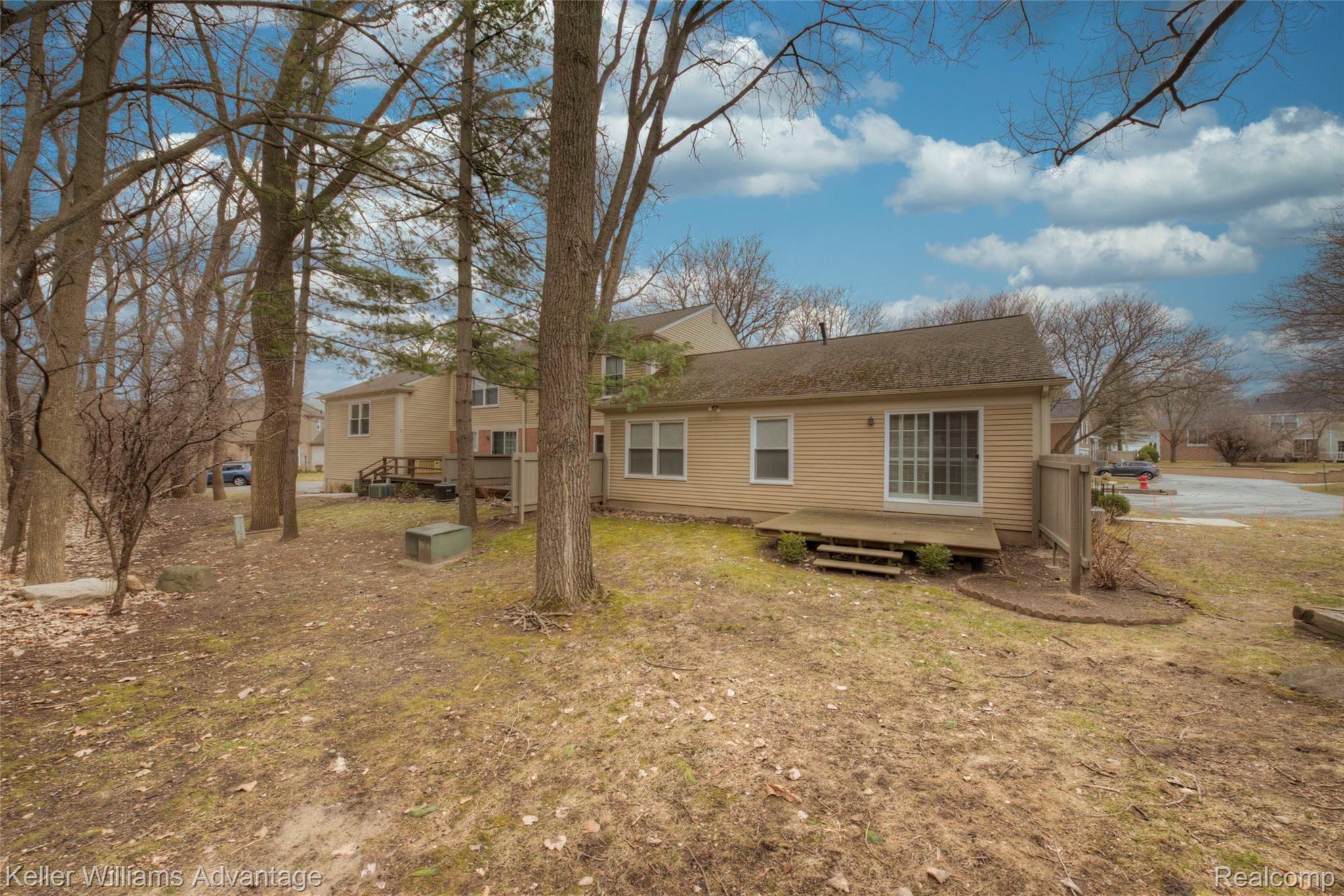 1274 Windmill Court, Unit 260 Rochester, MI 48306 - Photo 31 of 33 1274 31.jpg