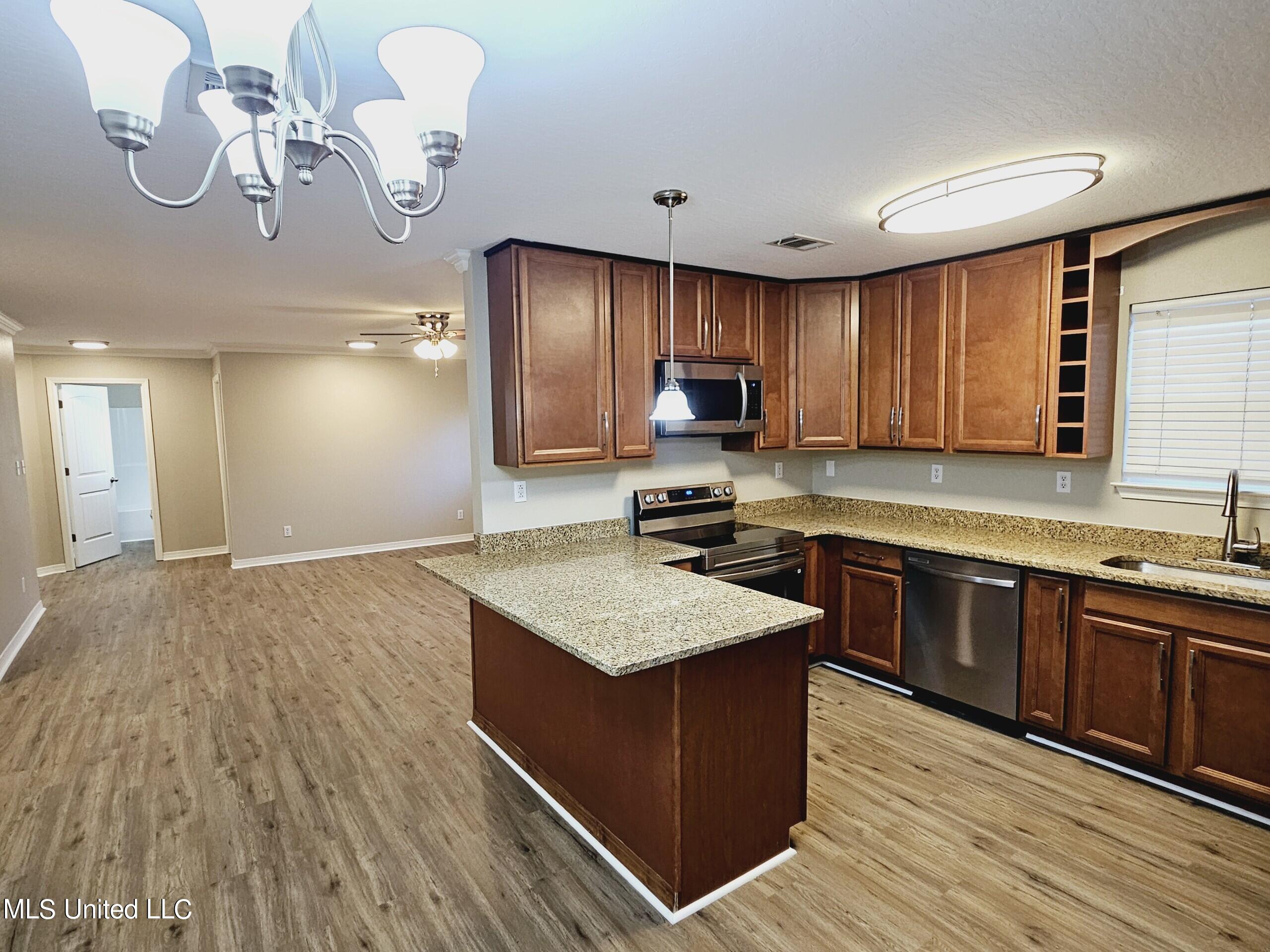 2000 Wansley Road Laurel, MS 39443 - Photo 10 of 17 i