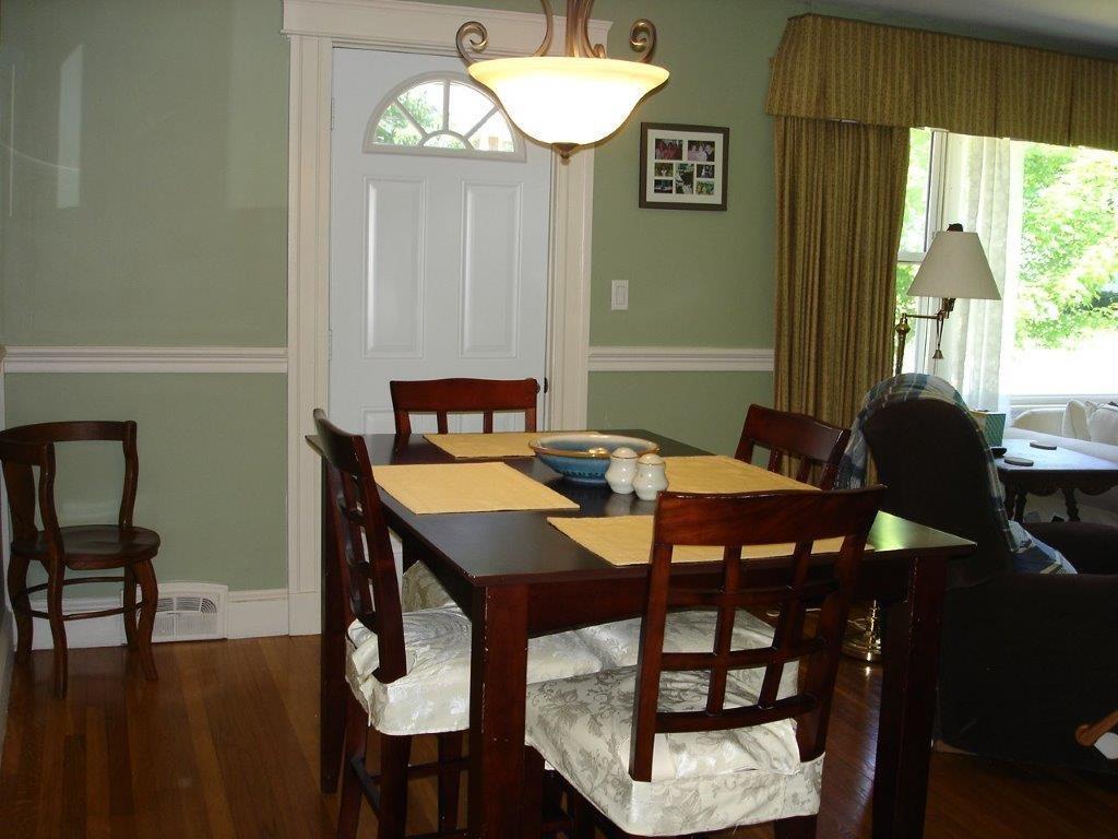 7 Lloyd Road Waterville, ME 04901 - Photo 5 of 14 Dining area