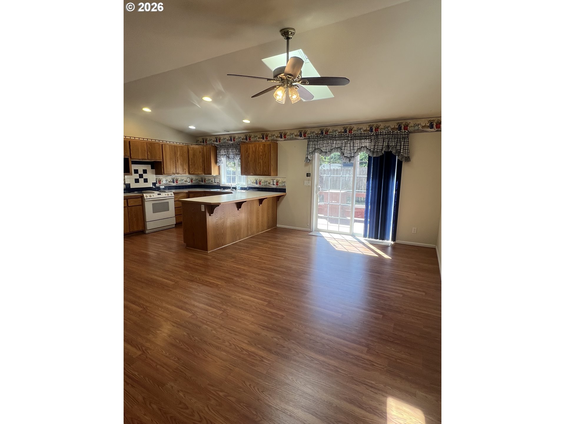 142 Swain Court Reedsport, OR 97467 - Photo 7 of 32