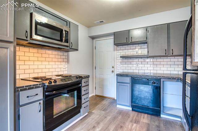 4725 Barnes Road Colorado Springs, CO 80917 - Photo 16 of 39