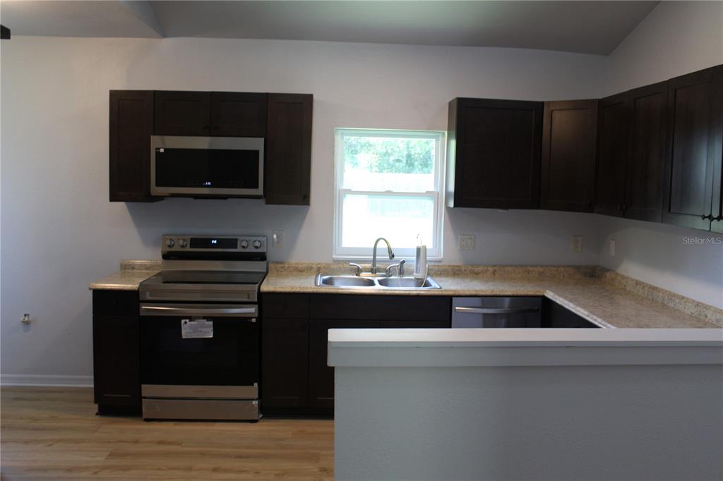 11413 Pruett Road Seffner, FL 33584 - Photo 6 of 15 Gallery Image 6