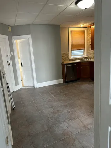 $1,550 | 81 Newman Avenue, Bayonne, NJ 07002