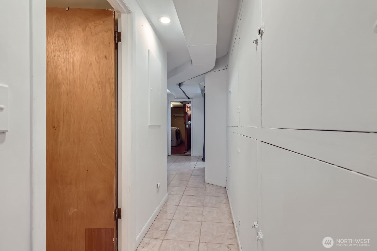 7924 South 112th Street Seattle, WA 98178 - Photo 26 of 40 a view of a hallway with an empty space