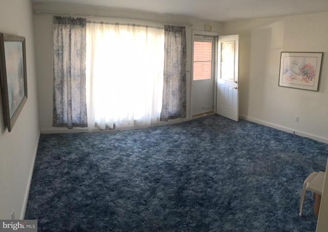 1250 Haverhill Road Baltimore, MD 21229 - Photo 3 of 17 Living Room